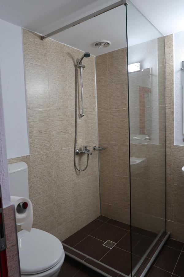 Pensiunea Arthur Râmnicu Vâlcea Extérieur photo