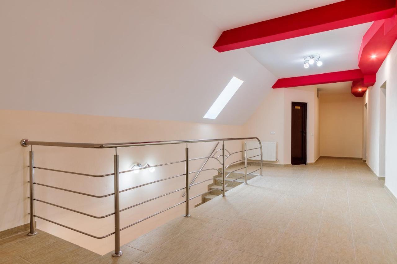 Pensiunea Arthur Râmnicu Vâlcea Extérieur photo