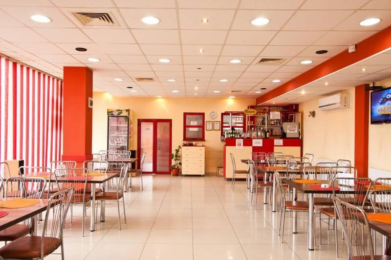 Pensiunea Arthur Râmnicu Vâlcea Extérieur photo