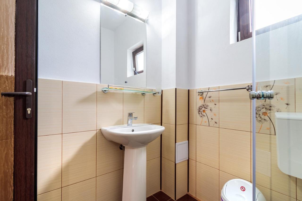 Pensiunea Arthur Râmnicu Vâlcea Extérieur photo
