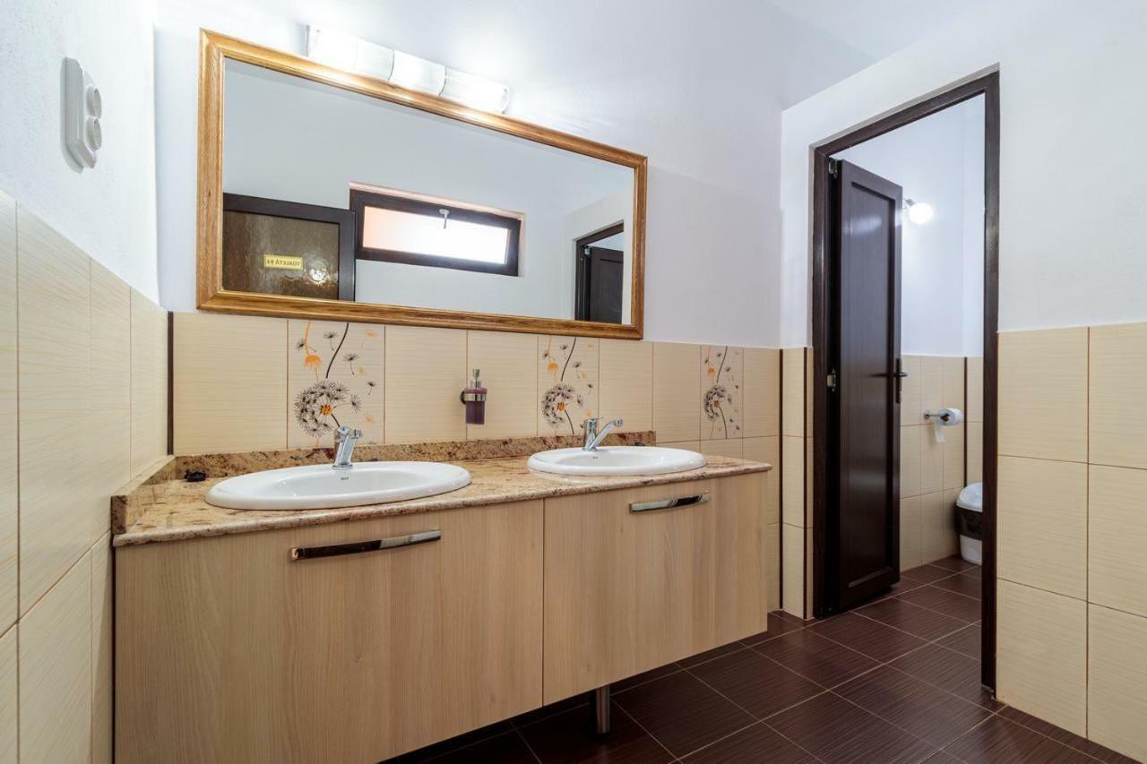 Pensiunea Arthur Râmnicu Vâlcea Extérieur photo