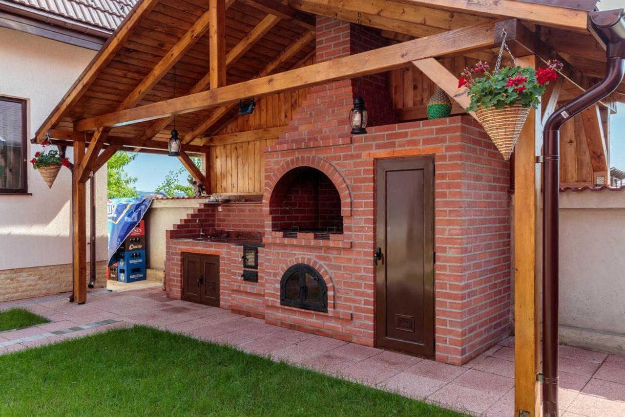 Pensiunea Arthur Râmnicu Vâlcea Extérieur photo